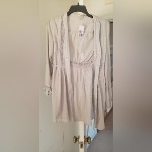 Forever 21 blouse (new with tags)